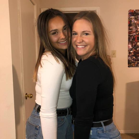 Meet your Posher, Danielle - Picture 1 of 1